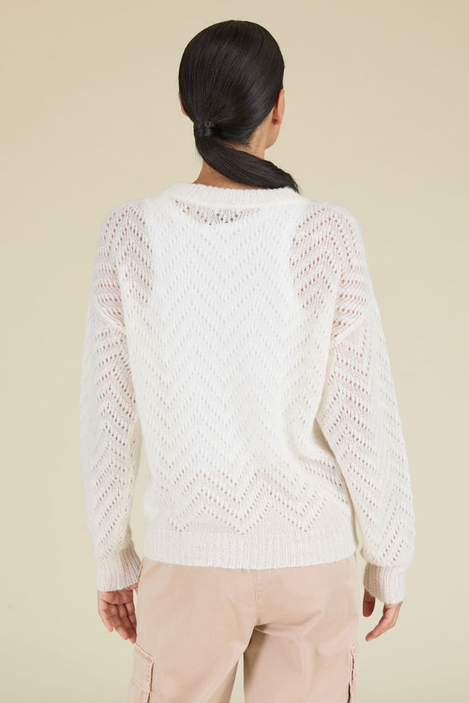 Soft chevron pattern sweater in Nuvola Suri alpaca yarn  